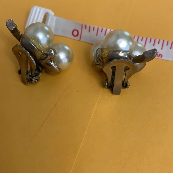 PEARLS AND RHINESTONES, CLIP-ON EARRINGS VINTAGE - Picture 5 of 5